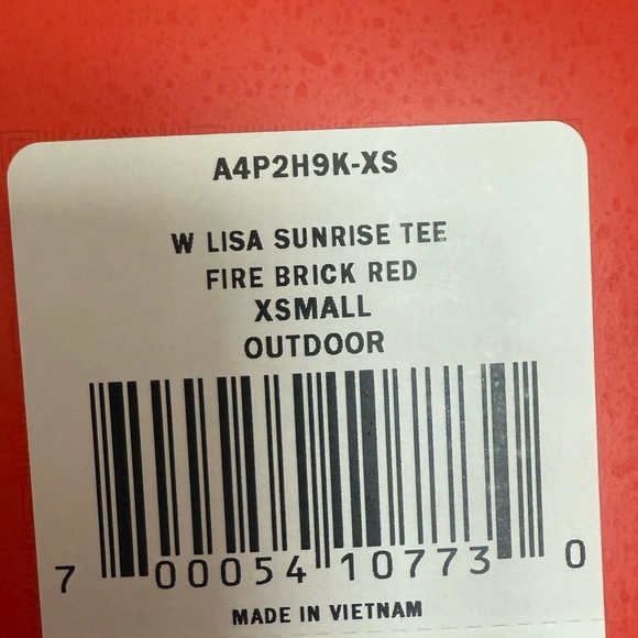 The North Face Women's Bright Red V-Neck Technical Tee - Picture 2 of 4